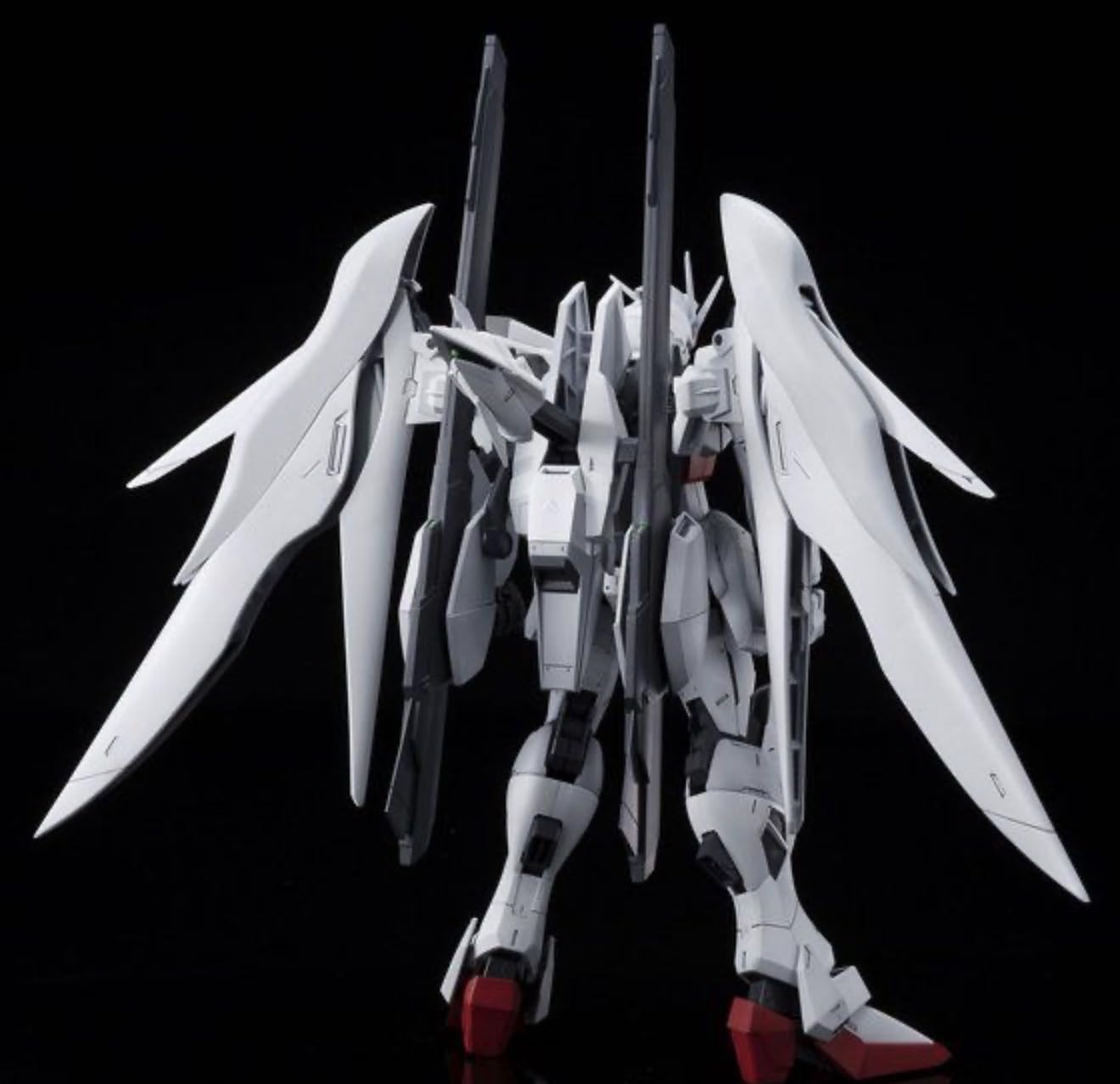 Bandai MG 1/100 Impulse Gundam Blanche (Japan Import) | Amazon.com.br
